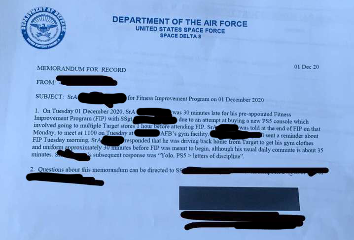 Пилот Космических войск США пропустил физподготовку, чтобы купить PS5, за что был понижен в должности