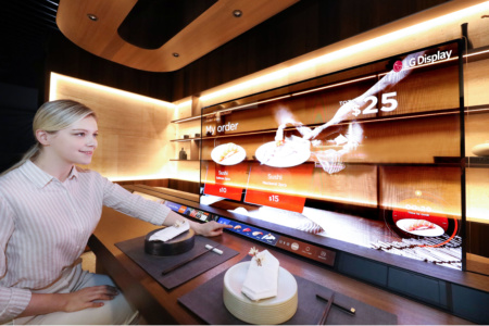 LG Display покажет на CES 2021 примеры реального применения прозрачных OLED-панелей: в ресторане, спальне и метро