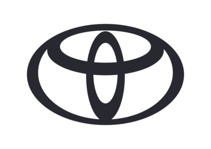 Глава Toyota распространяет дезинформацию об электромобилях и выступает против инициативы властей по запрету продаж бензиновых автомобилей