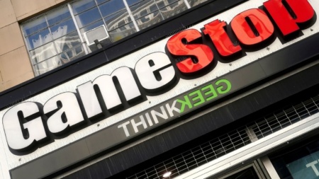 Акции GameStop, AMC и других снова резко подскочили в цене — все бросились проверять Wall Street Bets и положили Reddit