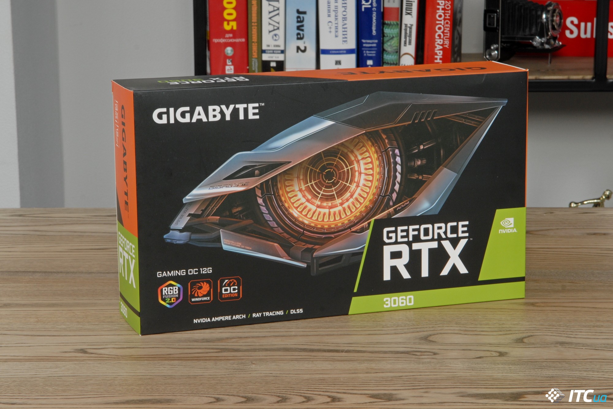 GIGABYTE GeForce RTX 3060 GAMING OC 12G box