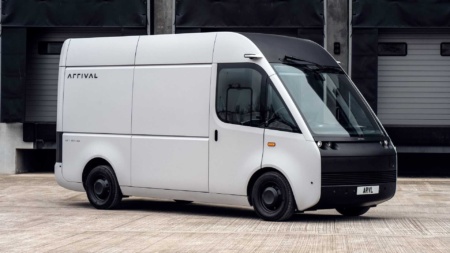 Британский стартап представил электрический минивэн Arrival Van для служб доставки с запасом хода до 340 км (дорожные тесты стартуют летом, производство — в 2022 году)