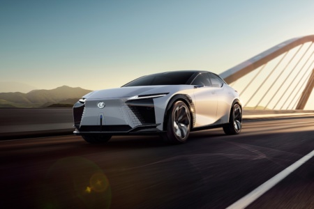 Lexus представил концепт электромобиля LF-Z Electrified и пообещал к 2025 году выпустить 20 новых электромобилей и гибридов