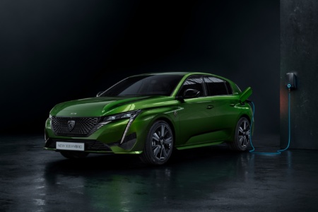 Анонсирован хэтчбек нового поколения Peugeot 308: новый дизайн и технологии, бензин/дизель/гибрид и полуавтопилот