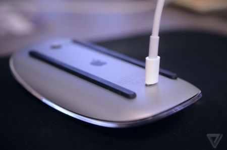 Apple «забыла» обновить пресловутый порт для зарядки Magic Mouse