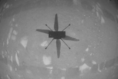 NASA показало полное видео первого полета дрона «Индженьюити» на Марсе