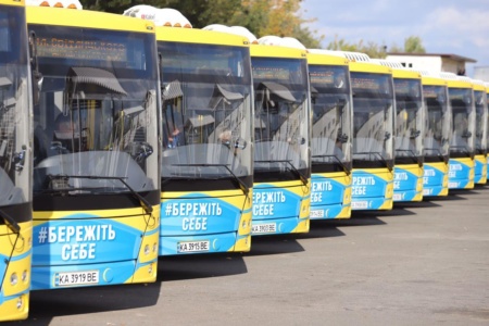Україна запроваджує спецмито у розмірі 35% на автобуси і вантажівки з Білорусі (найбільше санкції торкнуться автобусів МАЗ)