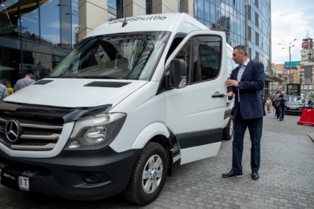 Сервіс Uber Shuttle тимчасово припиняє роботу в Києві на період локдауну