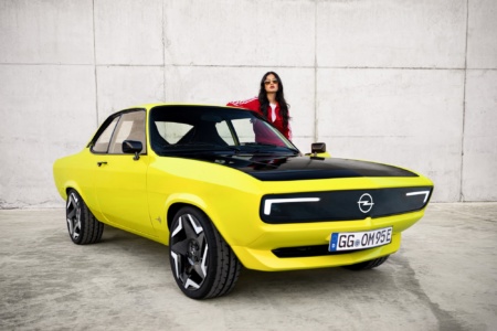 Opel рассказал все подробности об электрическом рестомоде Opel Manta GSe ElektroMOD — 147 л.с., 31 кВтч и 200 км [видео]
