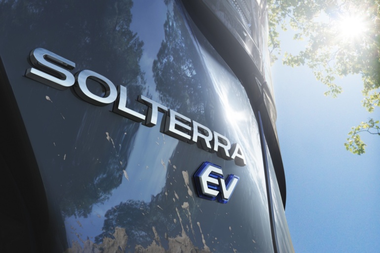 Subaru Solterra - первый серийный электрокроссовер бренда, разработанный совместно с Toyota (продажи - с 2022 года)