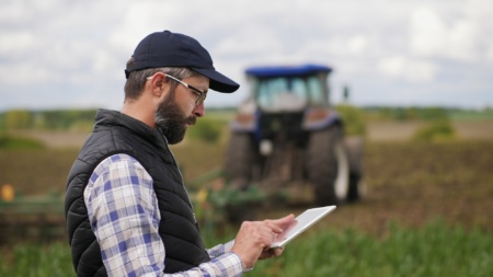 CRM та аграрний сектор України — кейс розумного впровадження у прибутковий бізнес
