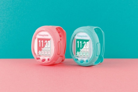 К 25-летнему юбилею Тамагочи в Японии выпустят умные часы Tamagotchi Smart, продажи стартуют в ноябре по цене $60