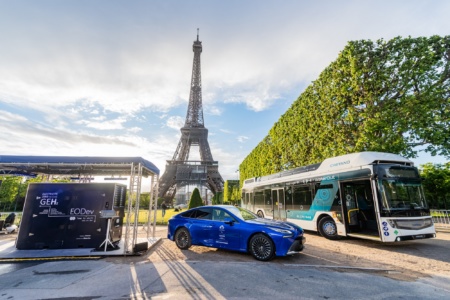 «Больше 1000 км»: Серийный водородный автомобиль Toyota Mirai побил мировой рекорд пробега на одной заправке