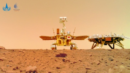 Китай опубликовал видео посадки ровера «Чжужун» на Марс и звуки его передвижения по поверхности планеты