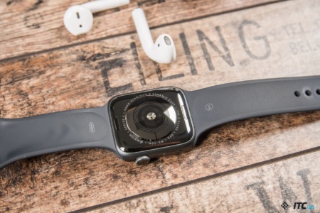 На Apple Watch в Україні запрацювала функція ЕКГ та сповіщення про аритмію