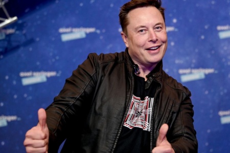 Илон Маск: «Джефф Безос ушел в отставку, чтобы работать на полный рабочий день над исками против SpaceX»