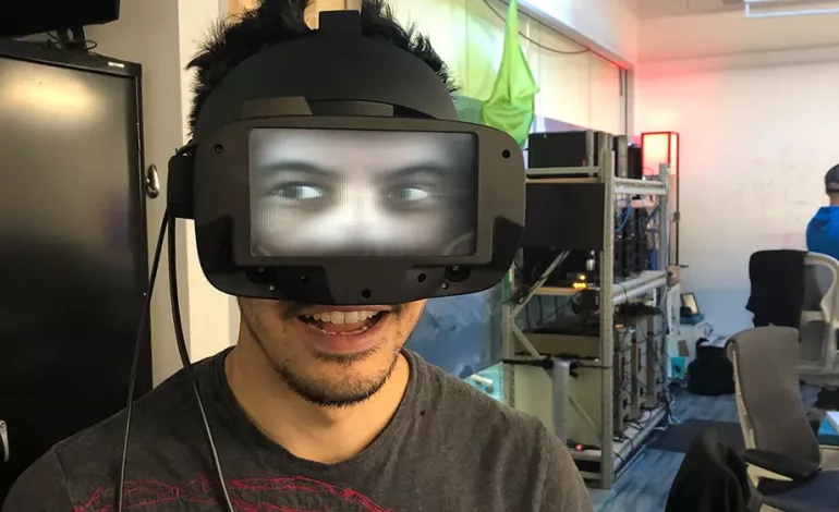 Facebook предлагает проецировать глаза пользователя на фронтальную панель VR-гарнитуры, чтобы «видеть» собеседника