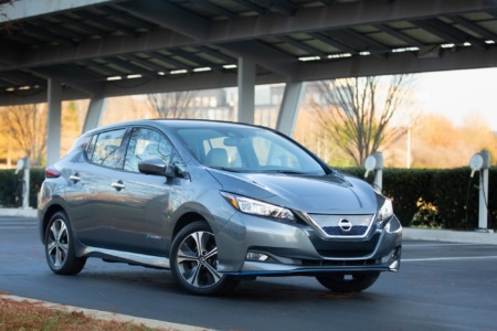 В США заметно снизили цены на новые электромобили Nissan Leaf, стартовая версия теперь стоит всего $19,900 (после льгот)
