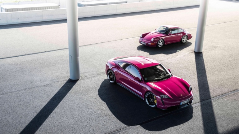 Немцы обновили электромобили Porsche Taycan и Taycan Cross Turismo - они получат улучшенный запас хода, автоматическую парковку, беспроводной Android Auto и больше цветовых вариантов
