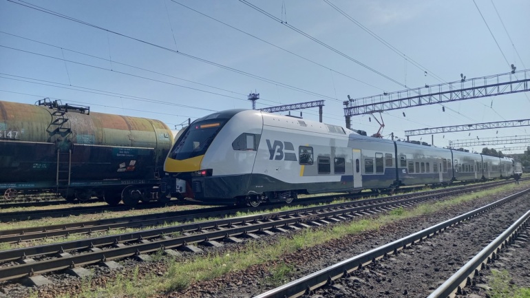 Україна співпрацюватиме зі Швейцарією у напрямі розвитку залізниці: 500 млн євро фінансування, завод Stadler на території країни та 90 нових електропотягів