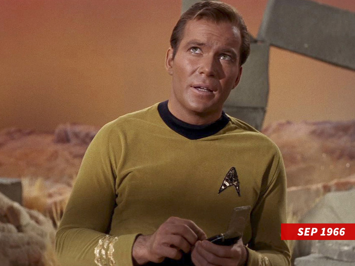 Обновлено: Актер Уильям Шетнер (капитан Кирк из Star Trek) отправится в космос на корабле компании Джеффа Безоса