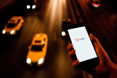 Китайский такси-сервис DiDi, который собирается выйти на рынок Украины, продал свою долю в европейском Bolt за $590 млн