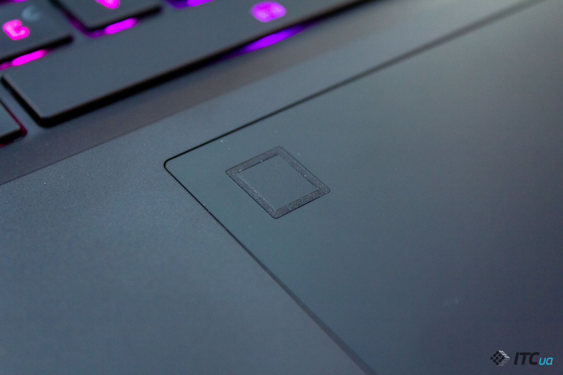 Обзор ноутбука Gigabyte AERO 15 OLED