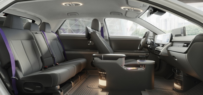 Motional и Hyundai представили автономное "роботакси" на основе электрокроссовера Ioniq 5, его коммерческое использование начнется с 2023 года