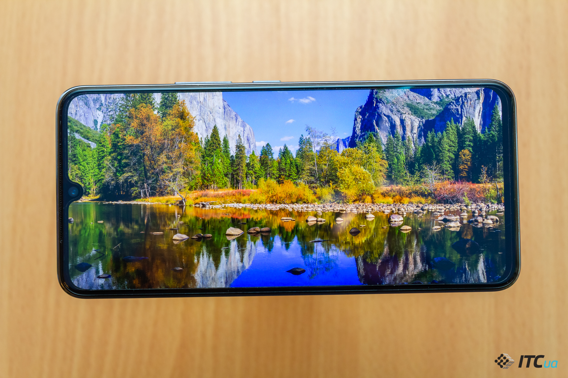 Обзор смартфона vivo V21