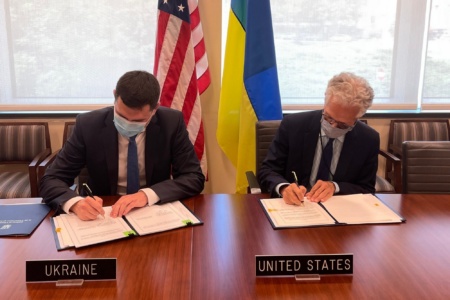 Держспецзв’язку України та Держдеп США підписали угоду про встановлення лінії захищеного зв’язку між нашими країнами