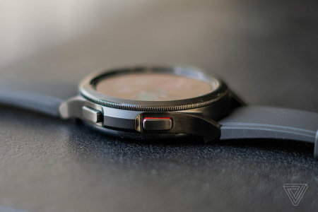 Вышло обновление для Samsung Galaxy Watch 4 с новыми циферблатами и функциями