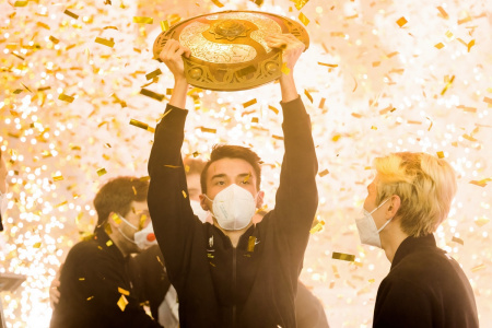 Team Spirit выиграла The International 10 и стала новым чемпионом мира по Dota 2 — за победу команда с двумя украинцами получит 18 миллионов долларов