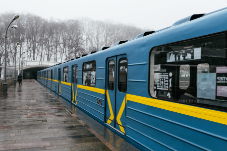Оновлений проєкт Подільсько-Вигурівської лінії метро буде відповідати всім сучасним вимогам: інклюзивність, велопарковки, санвузли, табло зворотного відліку тощо
