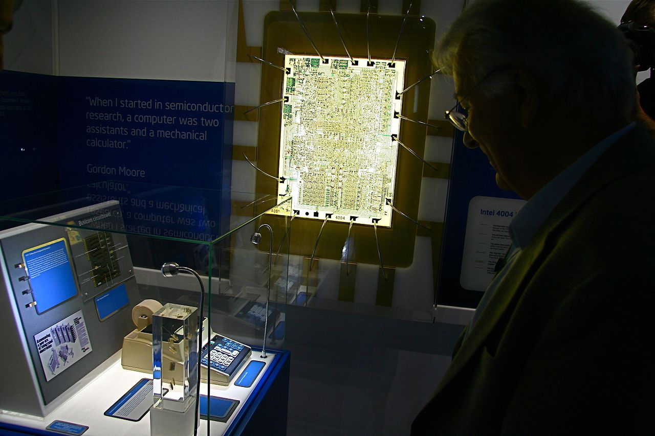 Юбилей первого микропроцессора: история Intel 4004