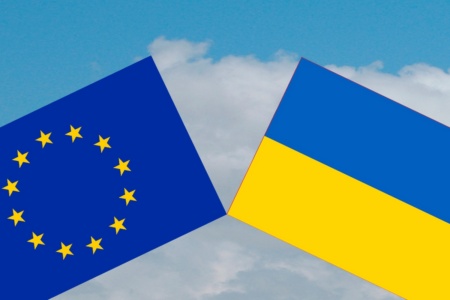 Офіційно: Україну виключили з «зеленого» списку для подорожей у ЄС