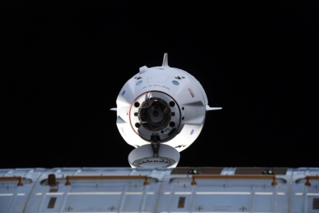 SpaceX успешно вернула с МКС на Землю астронавтов рекордной миссии Crew-2, а уже завтра на орбиту отправится экипаж Crew-3