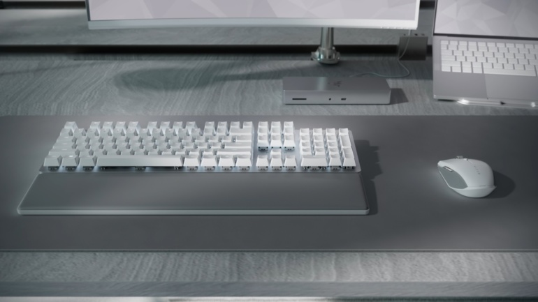 Razer представил новые беспроводные мышь Pro Click Mini и клавиатуру Pro Type Ultra с "бесшумными" переключателями по цене $80 и $160 соответственно