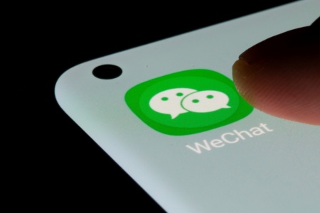 WSJ: China Mobile и еще несколько китайских госкомпаний запретили сотрудникам пользоваться WeChat из-за «угрозы безопасности»