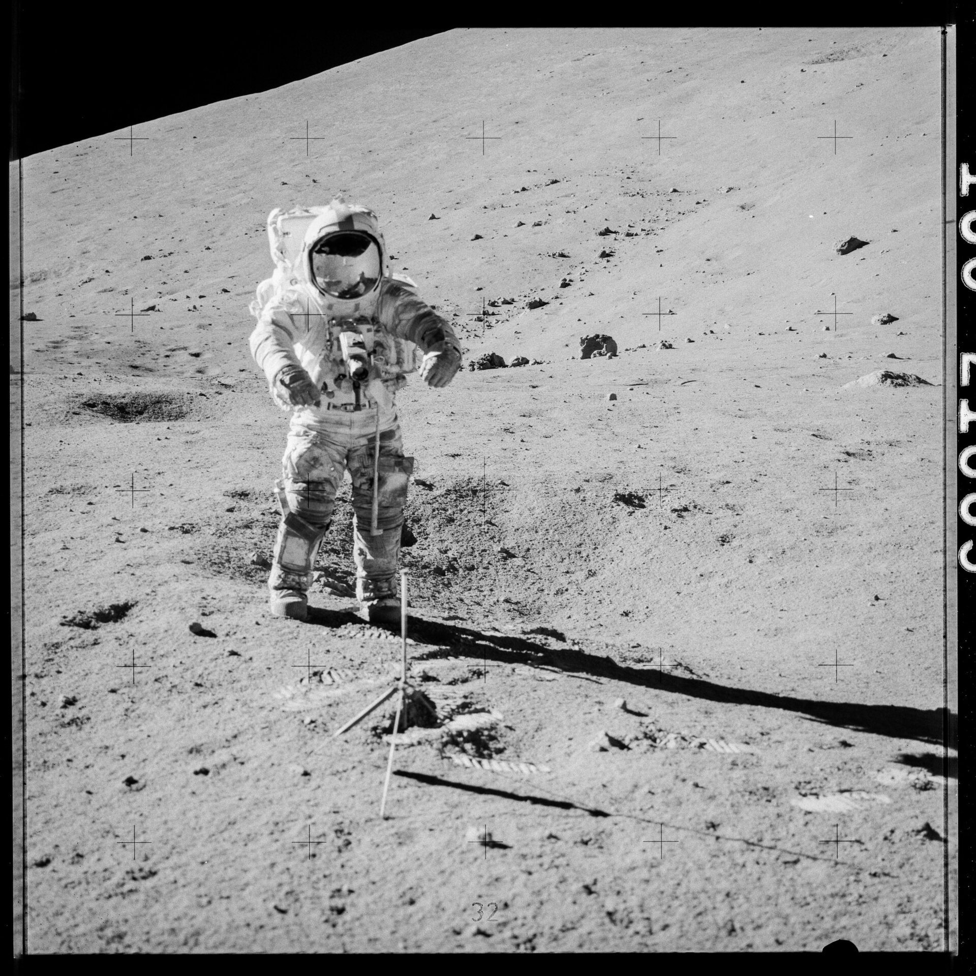 Спустя 50 лет вскроют контейнер с образцом лунного грунта миссии Apollo-17