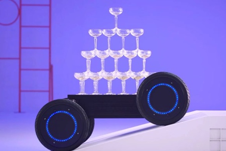 Hyundai представила «умную» тележку-робота MobED, которая легко балансирует и разворачивается на месте