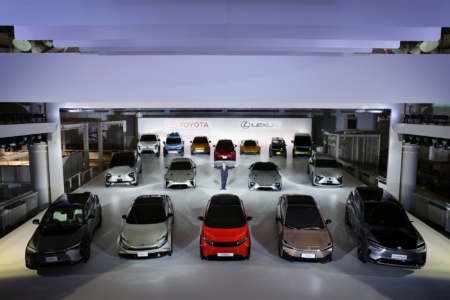 Фотогалерея дня: К 2030 году Toyota и Lexus представят 30 новых электромобилей, потратив на их создание более $17 млрд