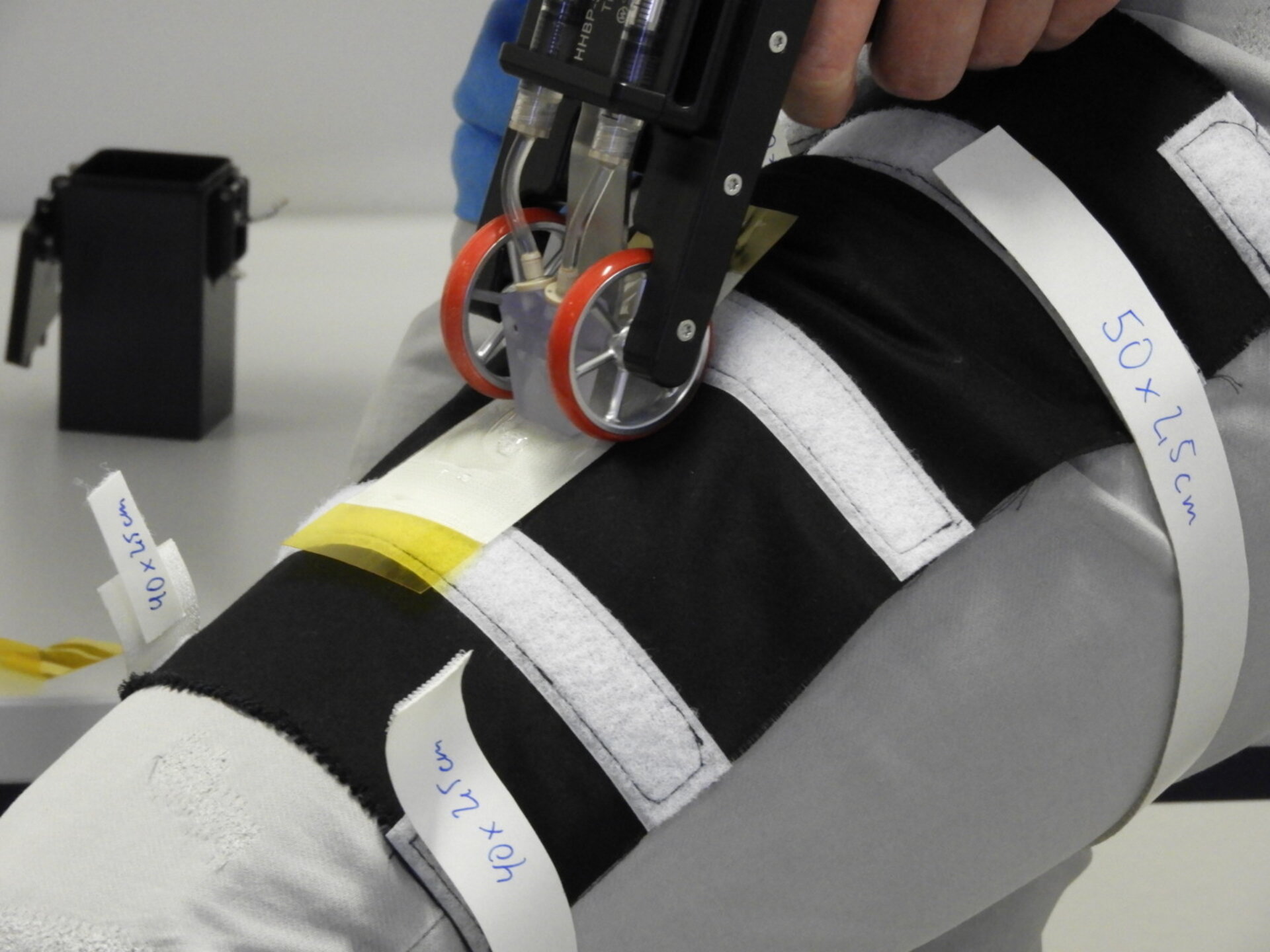 Астронавты МКС тестируют «пистолет»-биопринтер, печатающий «живые» пластыри из клеток кожи