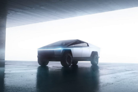 Илон Маск подтвердил, что выпуск Cybertruck и Roadster отложен минимум на 2023 год. И разработка доступной Tesla за $25 тыс. ещё даже не начиналась