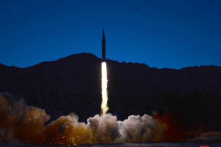 Северная Корея заявила об успешном испытании улучшенной гиперзвуковой ракеты — она поразила цель на расстоянии 1 тыс. км