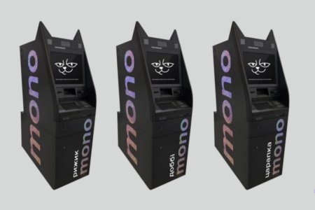 monobank показав перші банкомати в незвичайному дизайні — Рижик, Доббі й Царапка