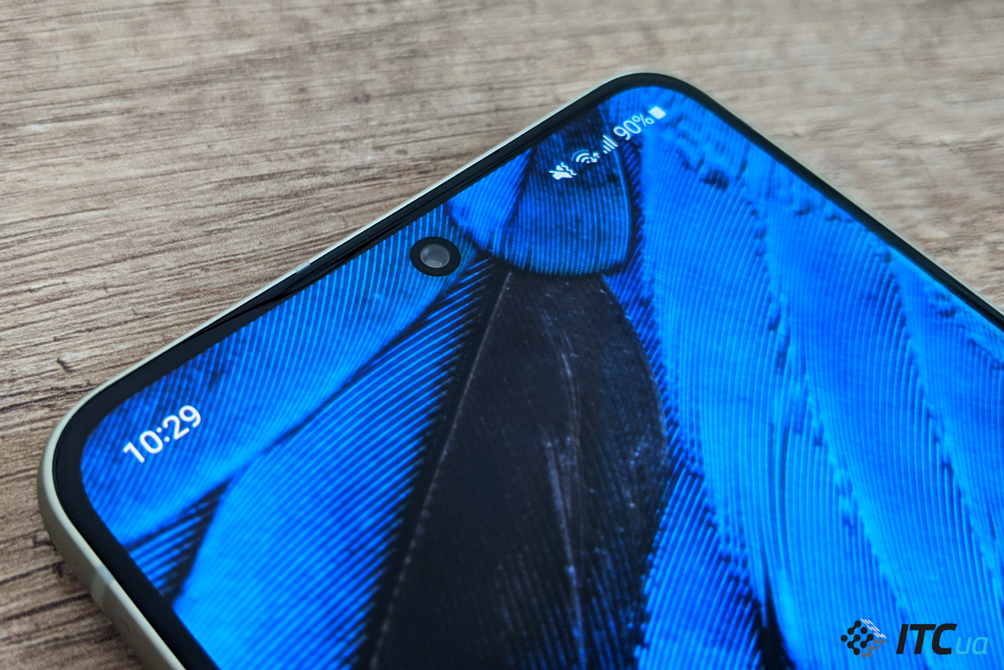 Обзор Samsung Galaxy S21 FE: шустрый субфлагман с 30-кратным зумом за 22 тыс. грн