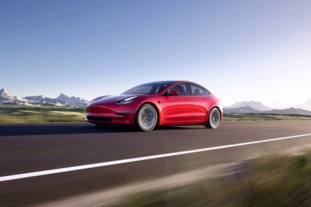 Регулятор США начал расследование проблемы «фантомного торможения» в машинах Tesla: проверка затронет 416 тыс. авто