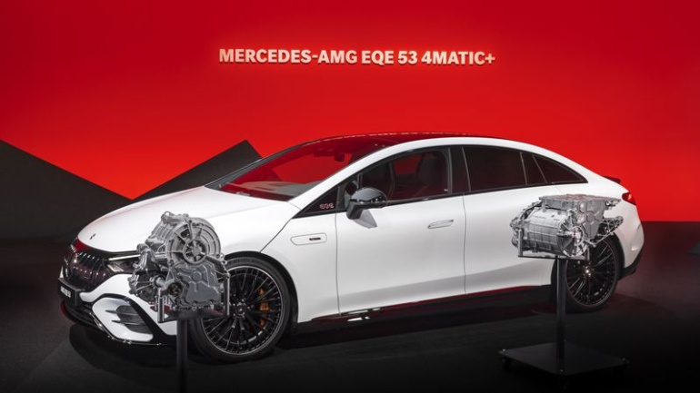 Mercedes-Benz анонсировал электрические спорткары EQE 43 4MATIC и EQE 53 4MATIC+ с запасом хода более 500 км
