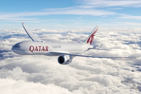 Boeing получила от Qatar Airways первый заказ на самые большие в мире грузовые двухмоторные авиалайнеры 777-8 Freighter