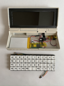 Моддер напечатал на 3D-принтере мини-ноутбук на основе Raspberry Pi и Game Boy